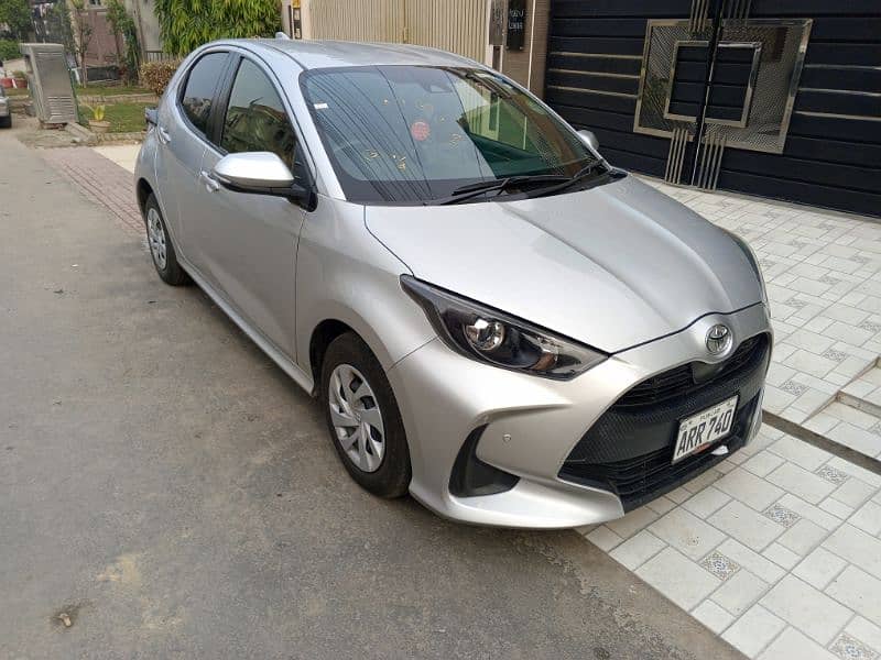 Toyota Yaris Hatchback X 2020 0