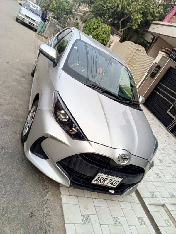 Toyota Yaris Hatchback X 2020 1