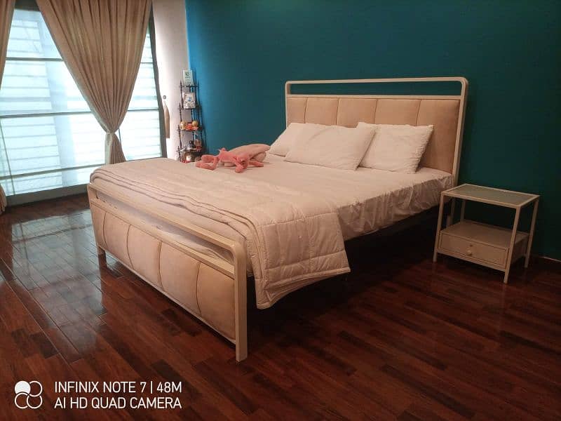 Iron double bed 18