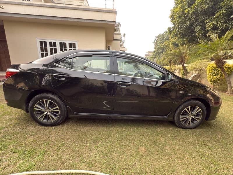 Toyota Corolla Altis 2019 4