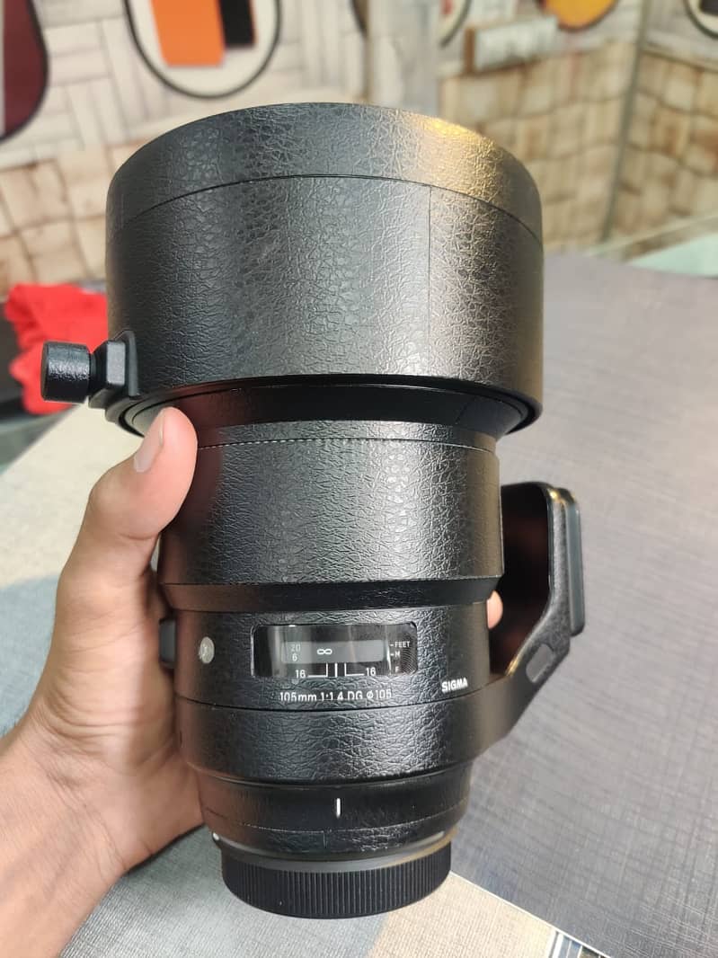 Sigma 105mm f1.4 lens For sale canon 2