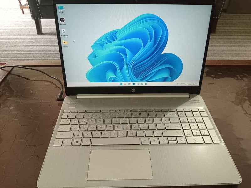 Hp 15S Core i3 11th Generation 4Gb , 256Gb SSD 15.6-inch Win-11 0