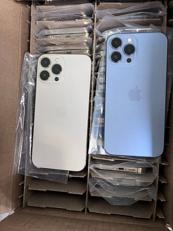 Iphone 12 pro;13 pro Max iphone 14 plus 1