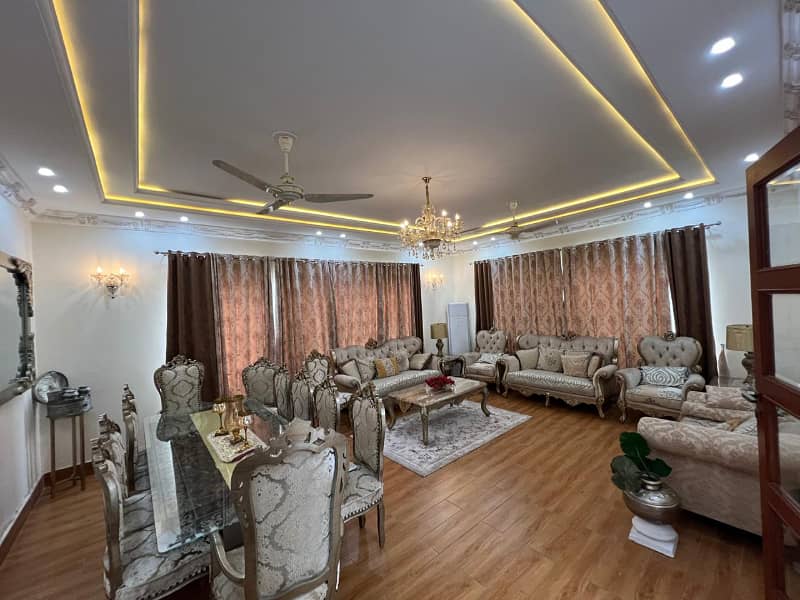 1 Kanal Slightly Used House Available For Sale In Lake City Sector M-2 9