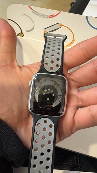 Apple watch series 6 44MM 3