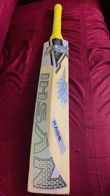 ihsan original cricket bat ENGLISH WILLOW 3