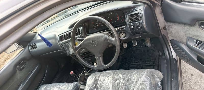 Toyota Corolla 2000 3