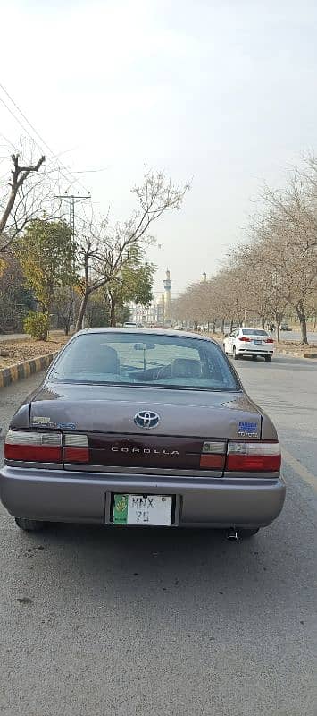 Toyota Corolla 2000 6