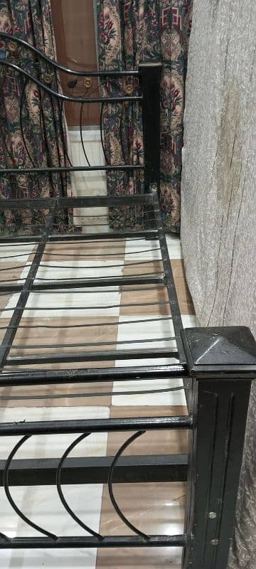 Double size Iron bed for sale with form. 7