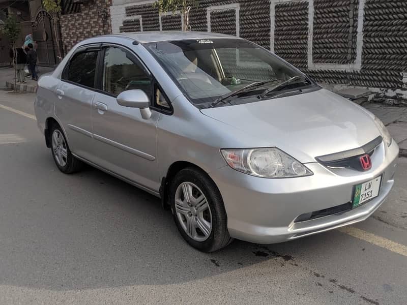 Honda City IDSI 2005 urgent sale reasonable price 2