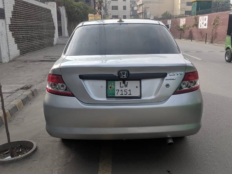 Honda City IDSI 2005 urgent sale reasonable price 5