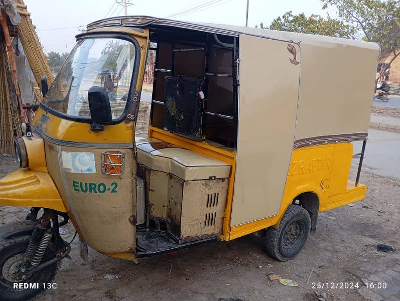 TEZ RAFTAR Rickshaw for sale good condition 3