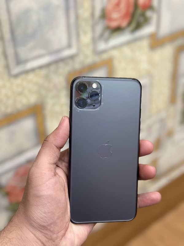 Iphone 11 pro max (512GB) Non PTA for sell 1