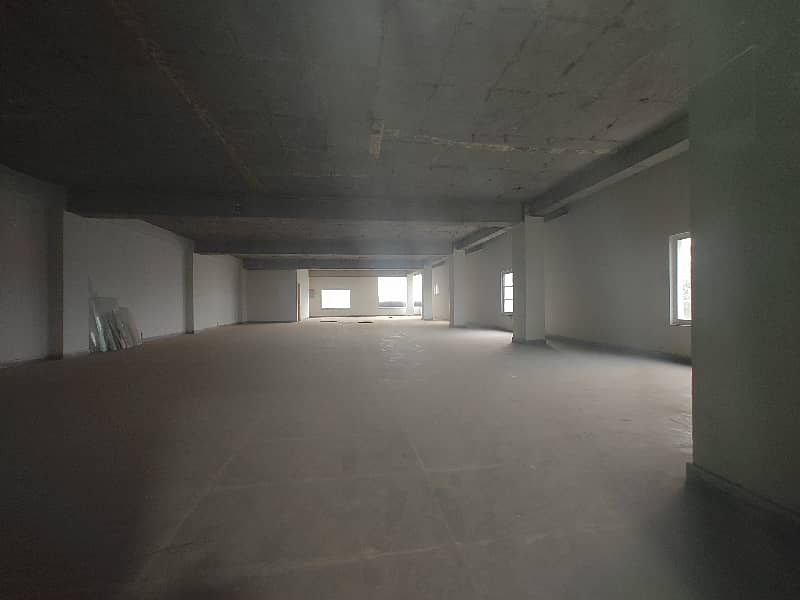 1 KANAL 3RD FLOOR HALL WITH LIFT BASEMENT PARKING FOR RENT ON MAIN ROAD 2