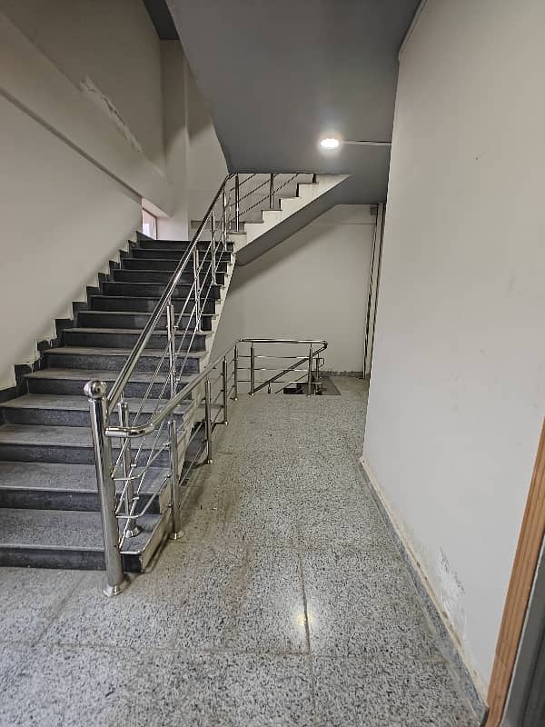 1 KANAL 3RD FLOOR HALL WITH LIFT BASEMENT PARKING FOR RENT ON MAIN ROAD 8