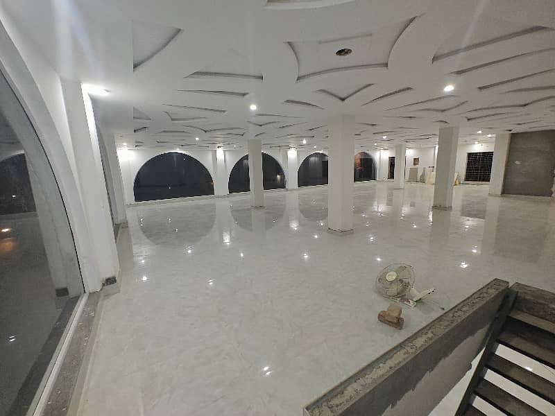 4200SQFT BRAND NEW HALL WITH LIFT FOR RENT 3