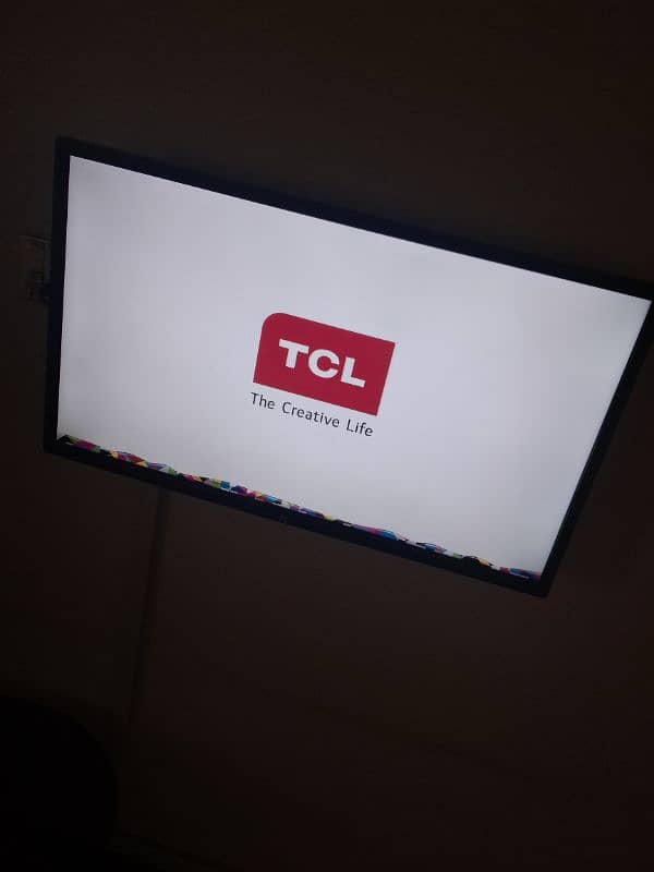 TCL 32 Inch LCD Sami smart 1