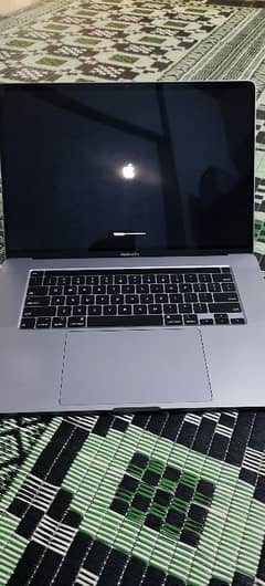 MacBook pro i9