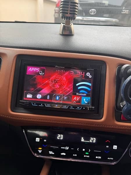 Pioneer 10/10 with Car play and Screen mirroing 1