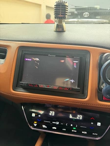 Pioneer 10/10 with Car play and Screen mirroing 8