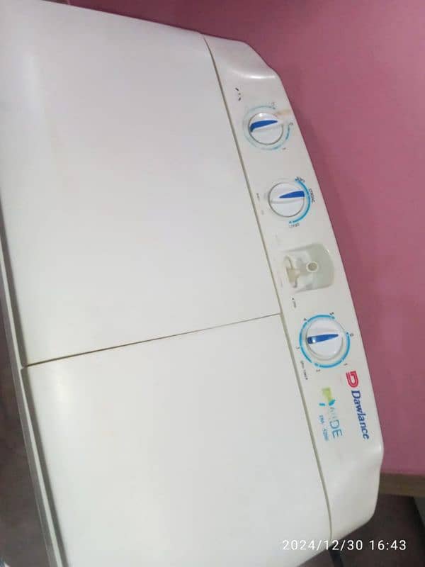 Dawlance  washing machine twin tub model number DW-5200 2