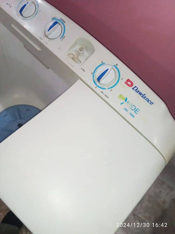 Dawlance  washing machine twin tub model number DW-5200 3