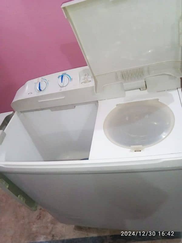 Dawlance  washing machine twin tub model number DW-5200 4