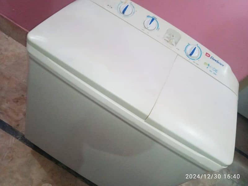 Dawlance  washing machine twin tub model number DW-5200 7