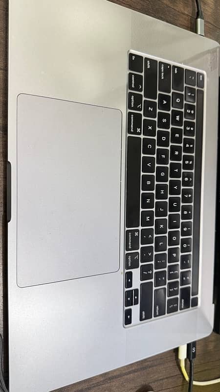 Macbook Pro i7 2019, 16 inch with 16/512 and 4 gb graphic card 7