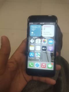 I phone 7non pta 32gb front camera kharab hai aur koi masala nhi