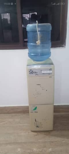 Good condition water dispenser