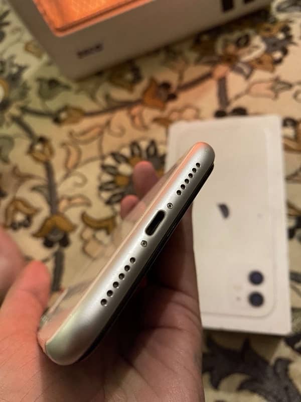 iphone 11 128GB 5