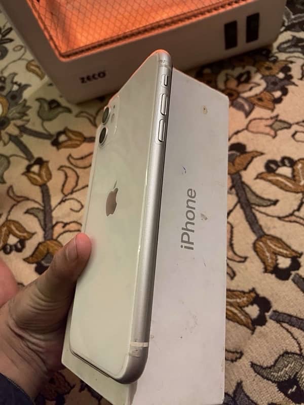 iphone 11 128GB 7