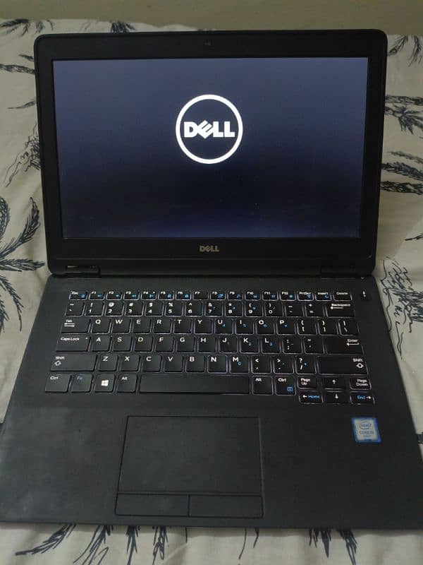 Dell latitude e7270 with charger  . Fresh condition 0