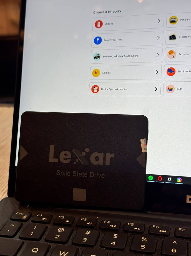 LEXAR 256 GB SSD WITH 10 MONTHS WARRANTY 2