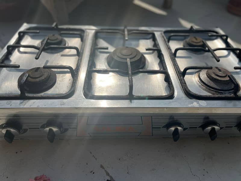 HI-TECH 05 Burners Stove for Sale. (Very Good Condition - ALL OK) 1