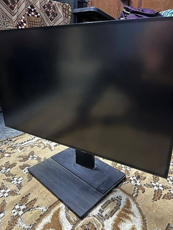 HP Z27u G3 27-inch QHD 2k 0