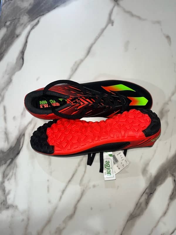 Adidas MESSI 15.3 built to win Football Shoes 2