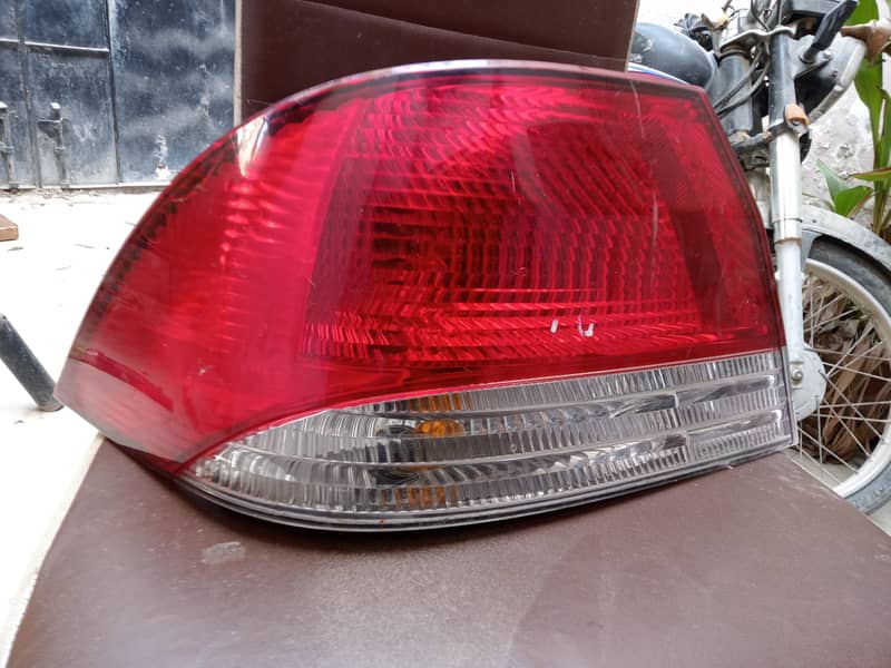 Mitsubishi lancer both left and right Tail lights 2002-2003 model 2