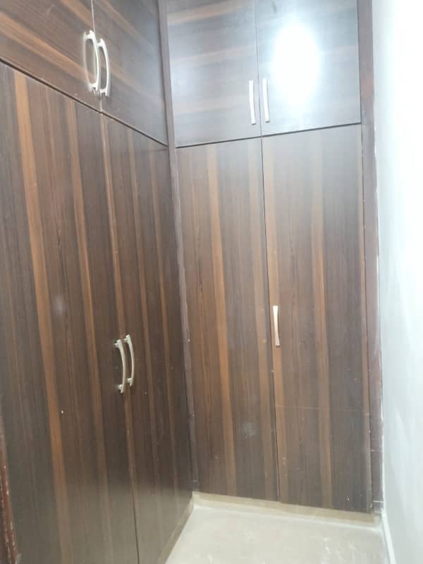 1 Kanal Upper Portion For Rent In Punjab Phase 2 Main College Road Lhr 3