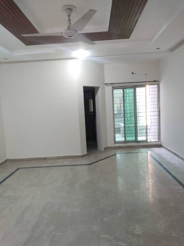 1 Kanal Upper Portion For Rent In Punjab Phase 2 Main College Road Lhr 4