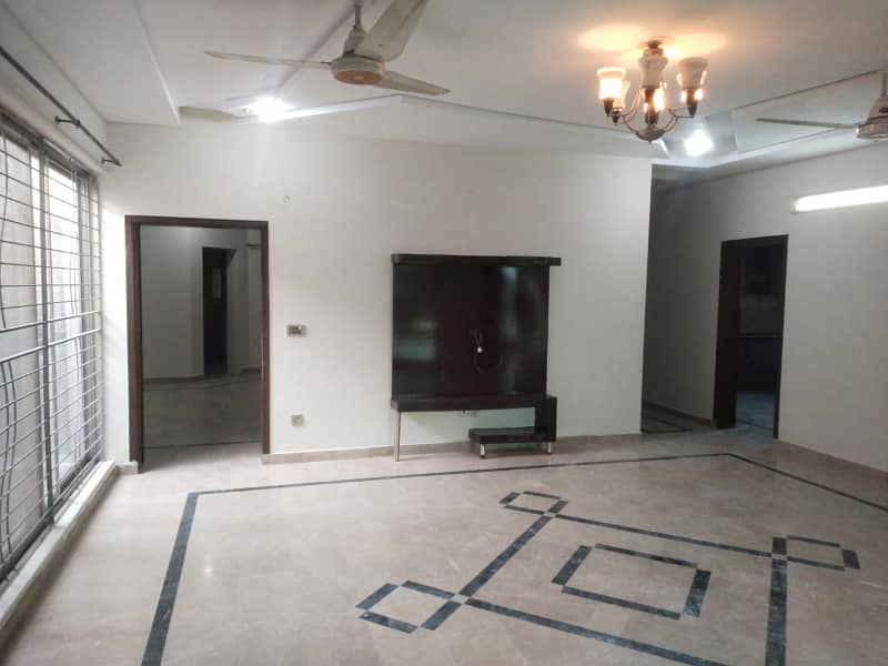 1 Kanal Upper Portion For Rent In Punjab Phase 2 Main College Road Lhr 6