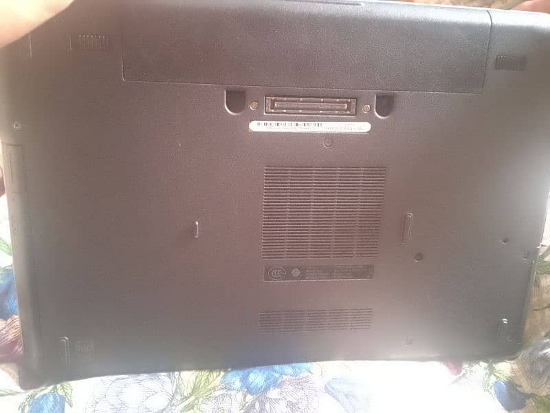 dell latitude . . with graphic card installed 1