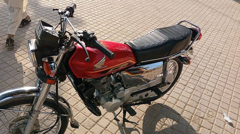 Honda CG-125 2022 4