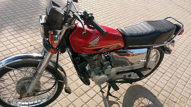 Honda CG-125 2022 10