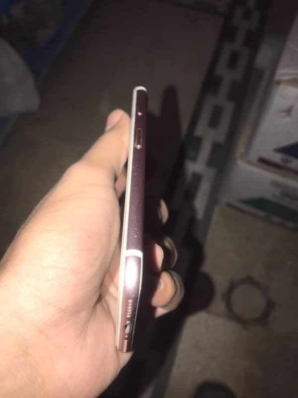 iPhone 7 PTA Approved 09/10 condition 1