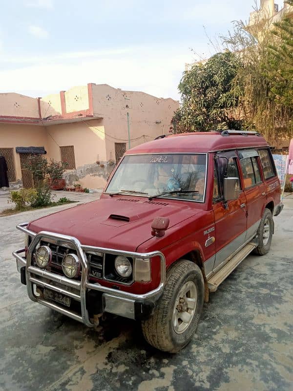 Mitsubishi Pajero 1987 0