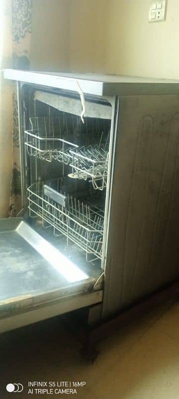 Dawlance Dish washer 6