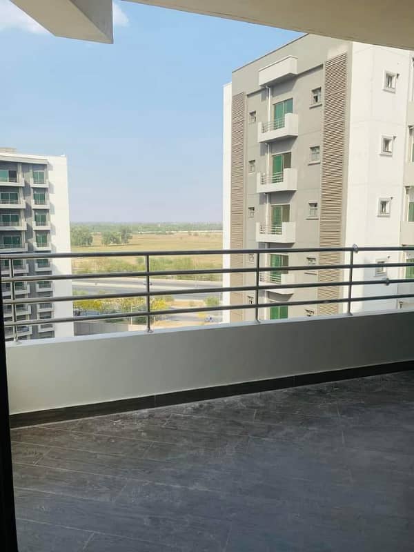 10 Marla Brand New Luxury Flats Near New Airport Lahore 16