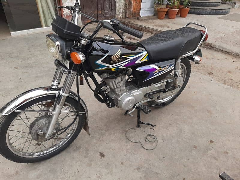 HONDA CG125 2020 | 125cc BIKE | HONDA in LAHORE | LESS DRIVE 4